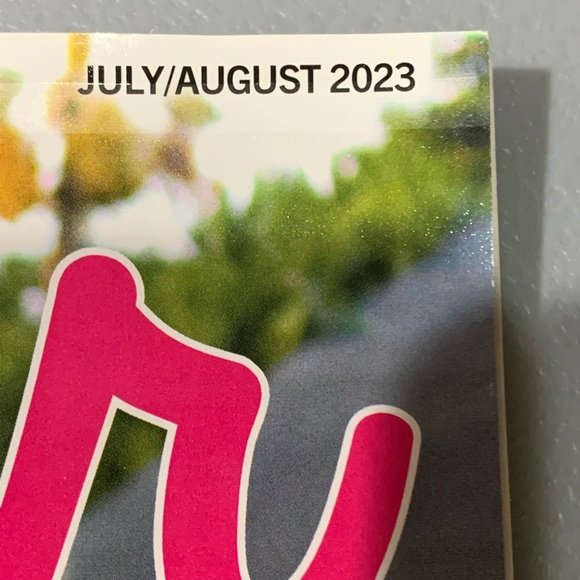 Young Rider Magazine Set - Colorful Covers - Picture 2 of 5